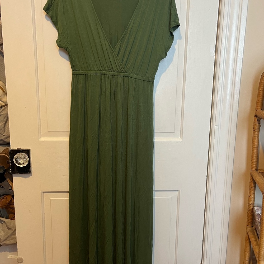 Elegant Green Maxi Dress